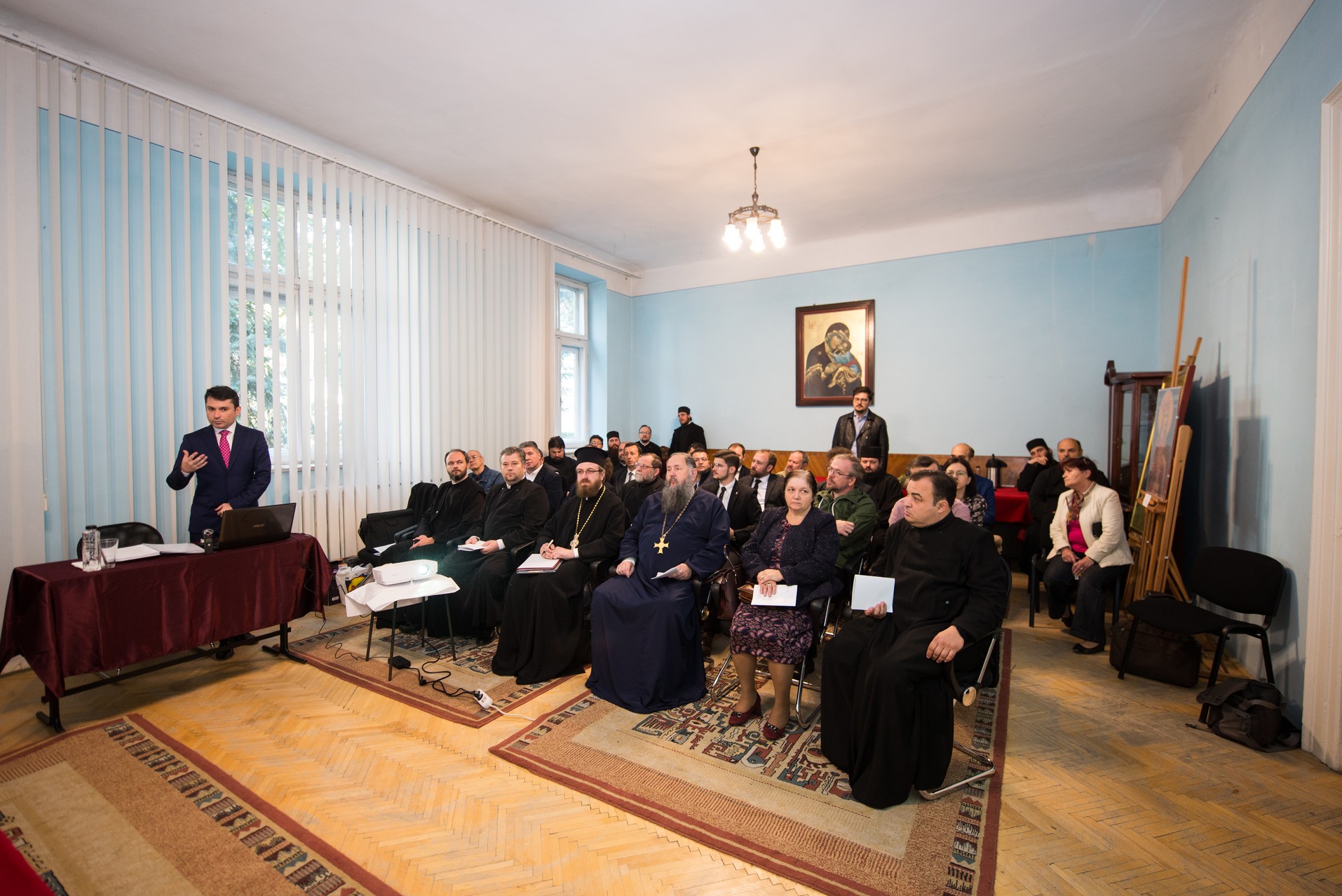 Teze susţinute public la Iaşi: printre noii doctori în Teologie, şi directorul general TRINITAS TV Teze susţinute public la Iaşi: printre noii doctori în Teologie, şi directorul general TRINITAS TV