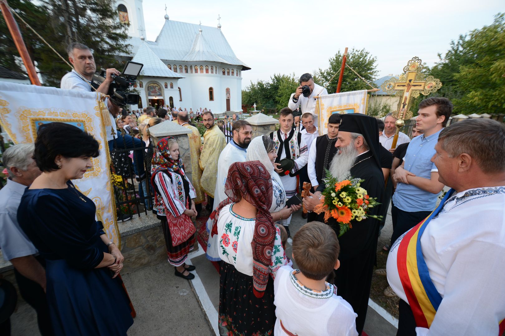 IPS Mitropolit Teofan la Parohia Victoria - Botoșani: „Avem încredințarea că sufletul Părintelui Patriarh Teoctist se bucură văzându-vă pe dumneavoastră”