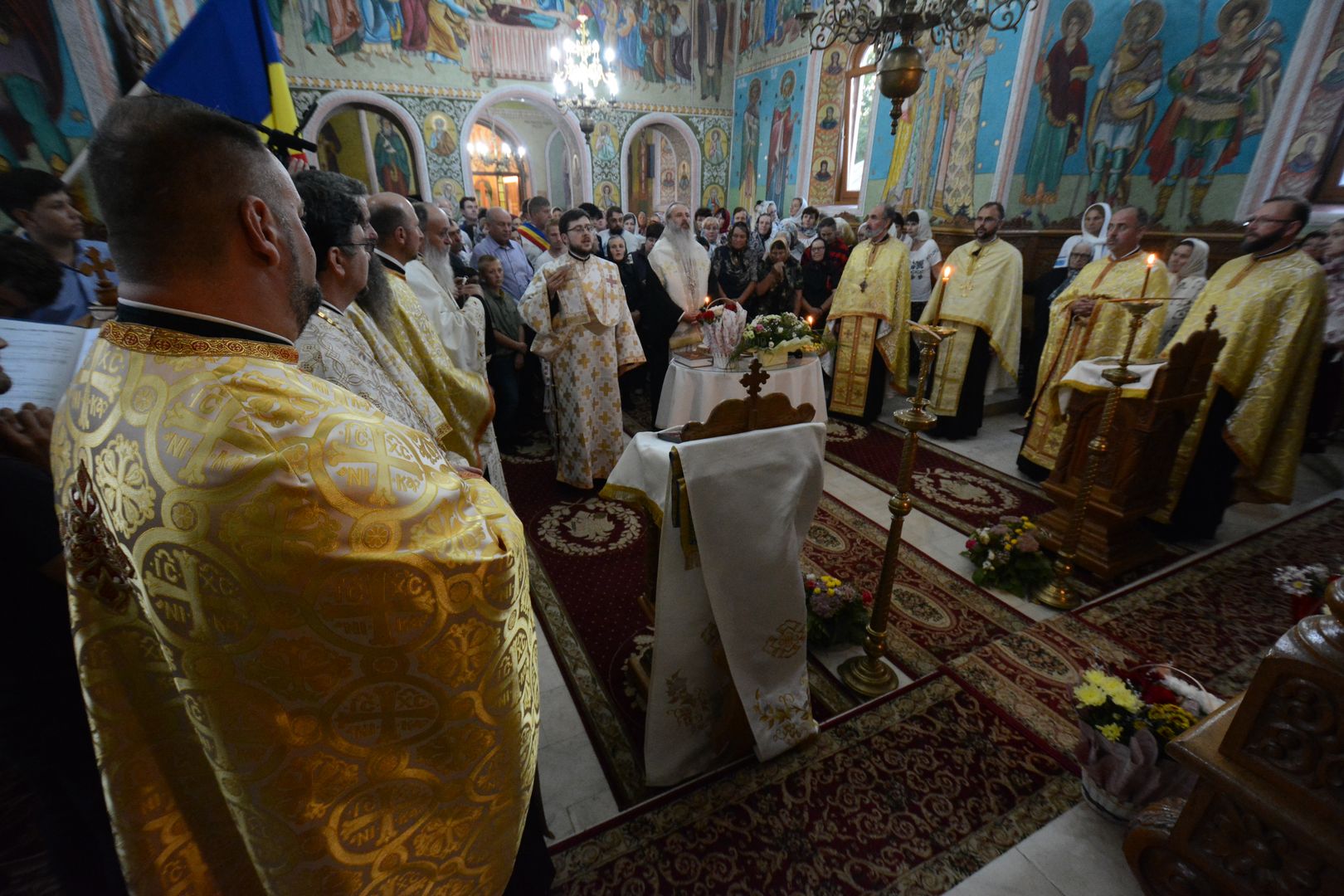 IPS Mitropolit Teofan la Parohia Victoria - Botoșani: „Avem încredințarea că sufletul Părintelui Patriarh Teoctist se bucură văzându-vă pe dumneavoastră”