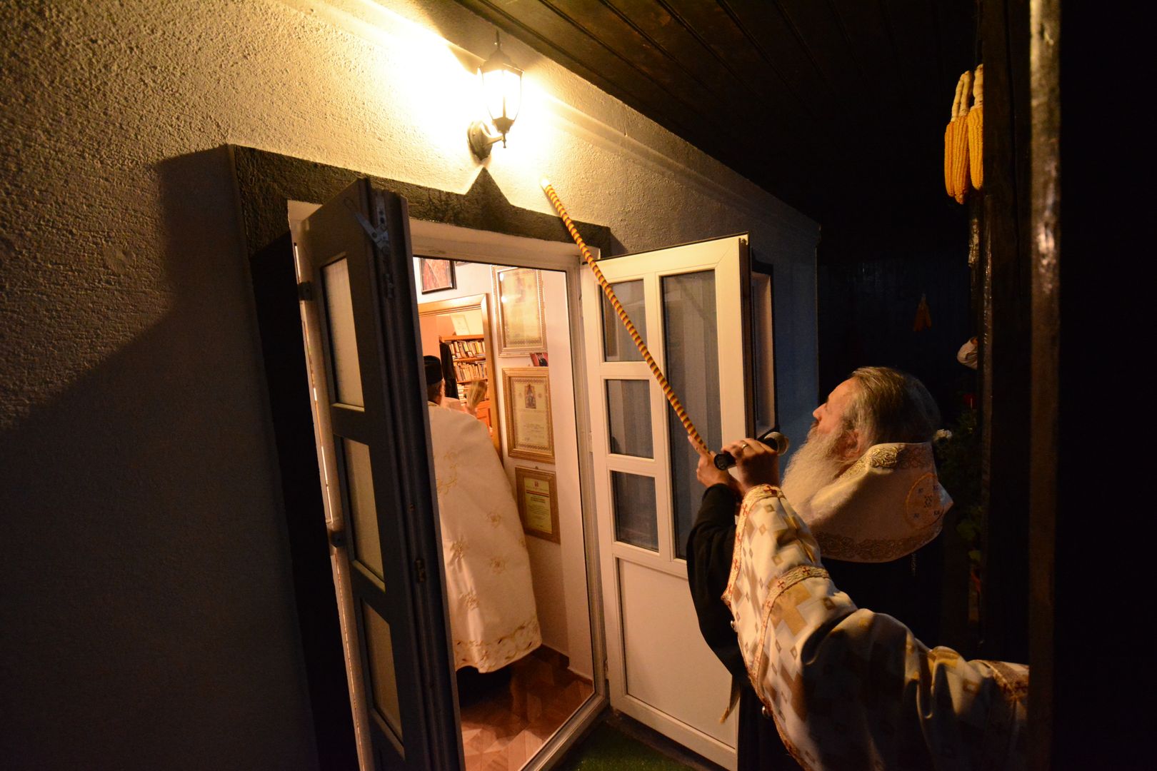 IPS Mitropolit Teofan la Parohia Victoria - Botoșani: „Avem încredințarea că sufletul Părintelui Patriarh Teoctist se bucură văzându-vă pe dumneavoastră”