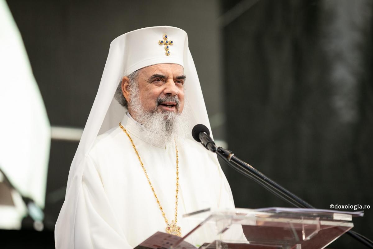 Foto: Oana Nechifor Mesajul Părintelui Patriarh Daniel adresat Părintelui Mitropolit Teofan cu prilejul împlinirii a 60 de ani