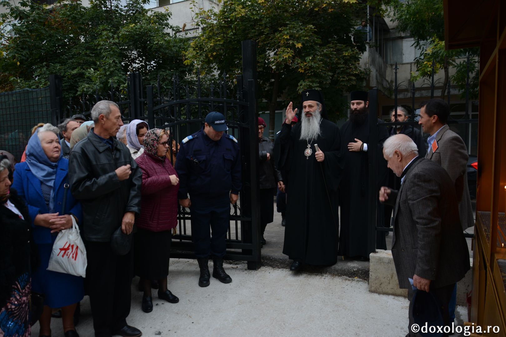 Paraclisul Parohiei „Sfântul Antonie” din Iași a primit veșmântul sfințirii