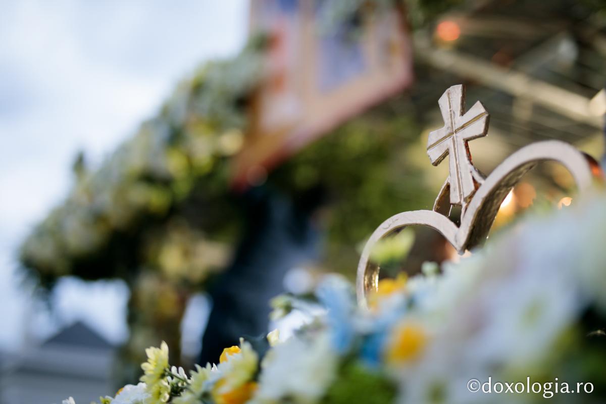 Semnul încrederii în Dumnezeu sau când România miroase a Rai