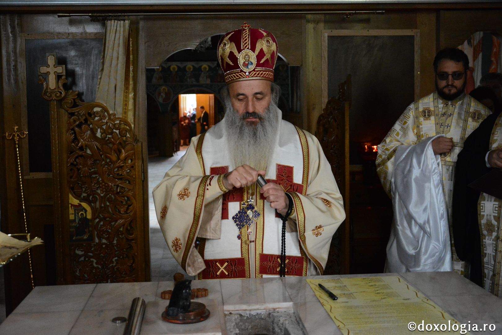 Paraclisul Parohiei „Sfântul Antonie” din Iași a primit veșmântul sfințirii