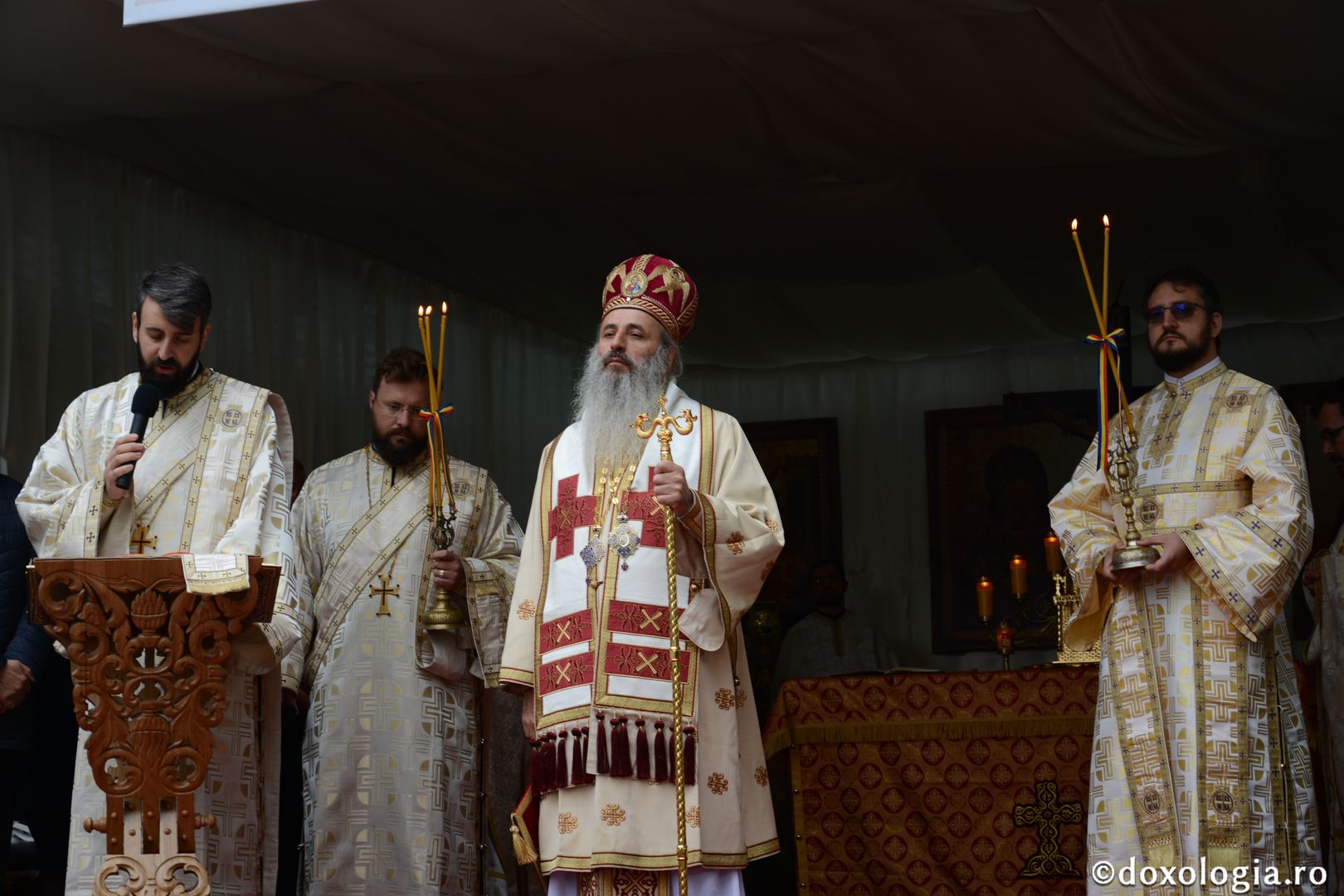 Paraclisul Parohiei „Sfântul Antonie” din Iași a primit veșmântul sfințirii