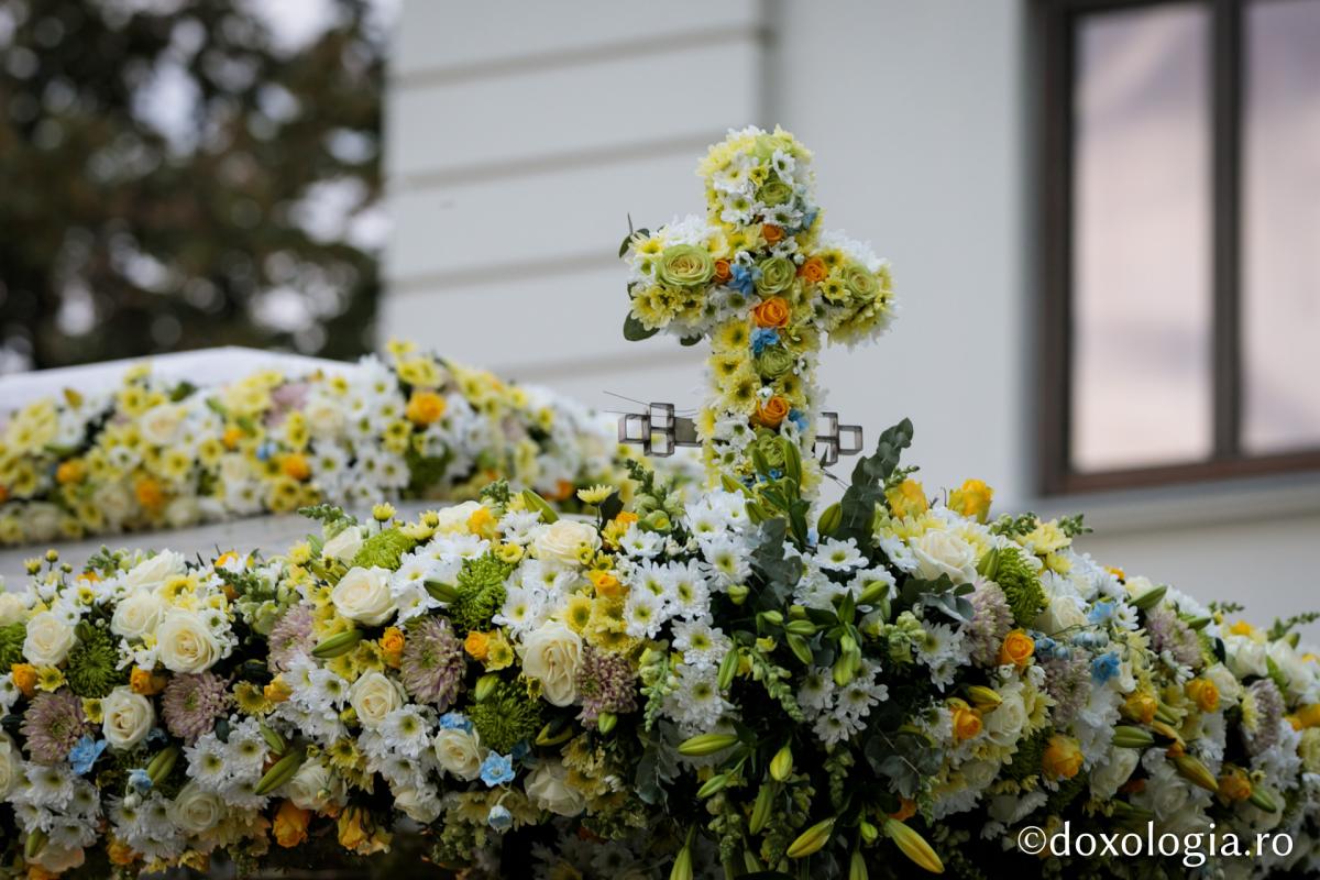 Moaștele Sfântului Ierarh Spiridon vor ajunge mâine la Iași