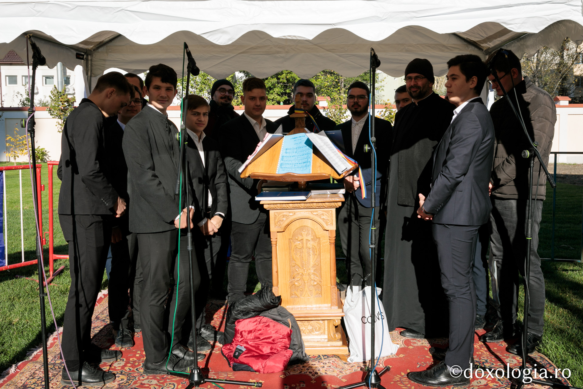 Foto: Oana Nechifor Binecuvântare pentru ieșeni: Biserica „Sfântul Apostol Toma” a fost sfințită