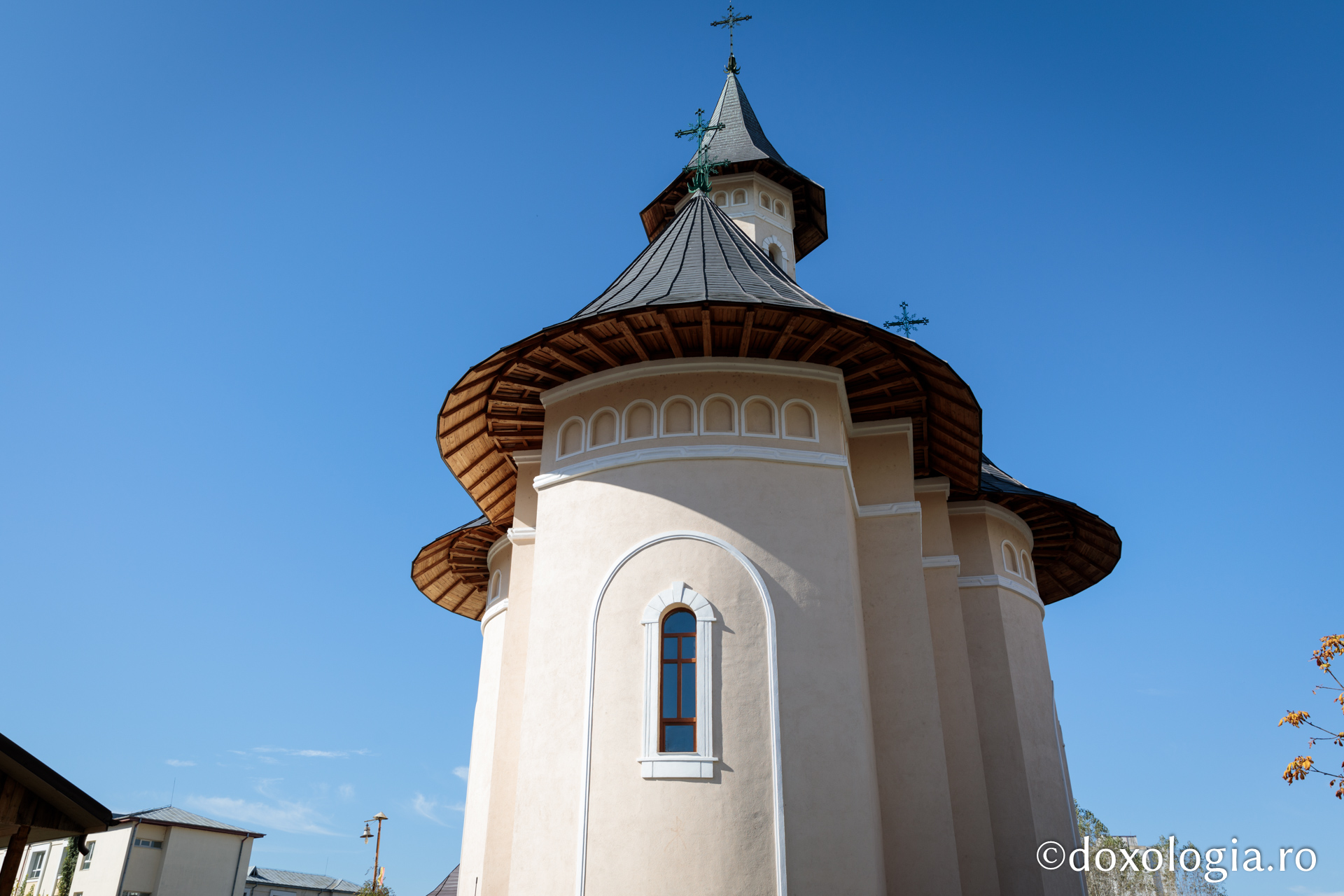 Binecuvântare pentru ieșeni: Biserica „Sfântul Apostol Toma” a fost sfințită