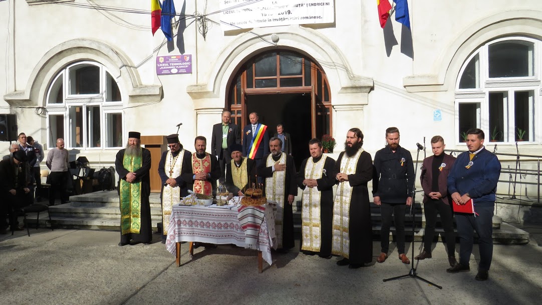 Liceul „Alexandru Vlahuţă” - Şendriceni, judeţul Botoşani, a aniversat centenarul