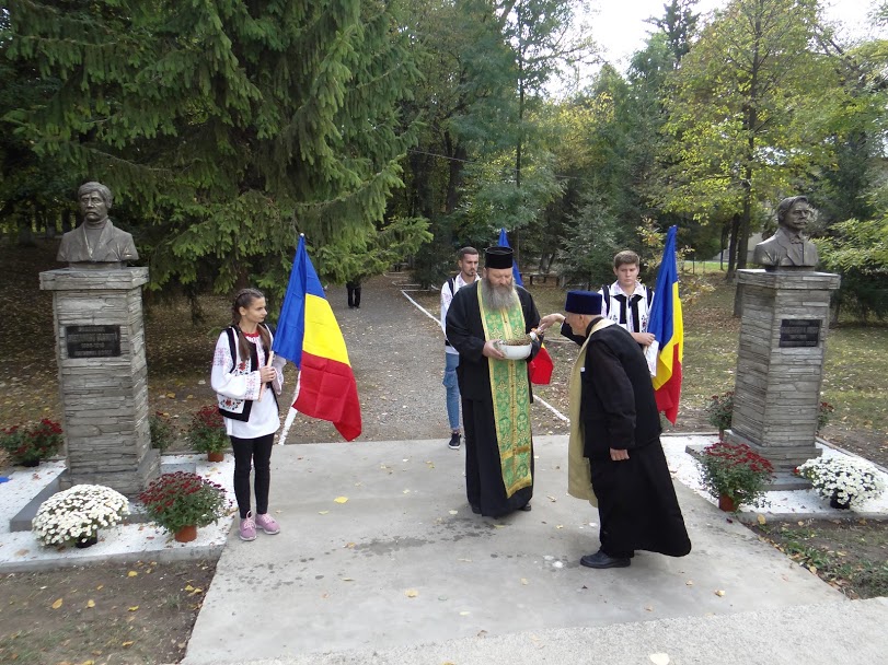 Liceul „Alexandru Vlahuţă” - Şendriceni, judeţul Botoşani, a aniversat centenarul Liceul „Alexandru Vlahuţă” - Şendriceni, judeţul Botoşani, a aniversat centenarul