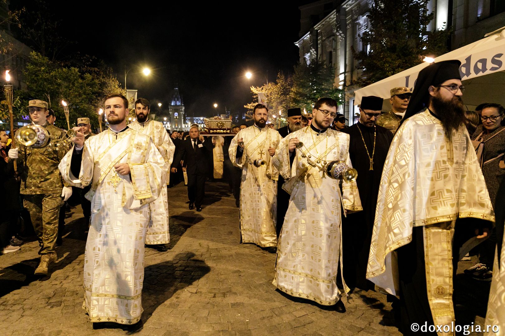 foto: Oana Nechifor Hramul Sfintei Parascheva: Toată suflarea în duh de rugăciune la „Calea Sfinților”