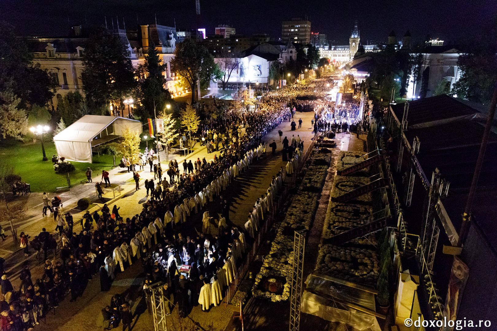 foto: Oana Nechifor Hramul Sfintei Parascheva: Toată suflarea în duh de rugăciune la „Calea Sfinților”