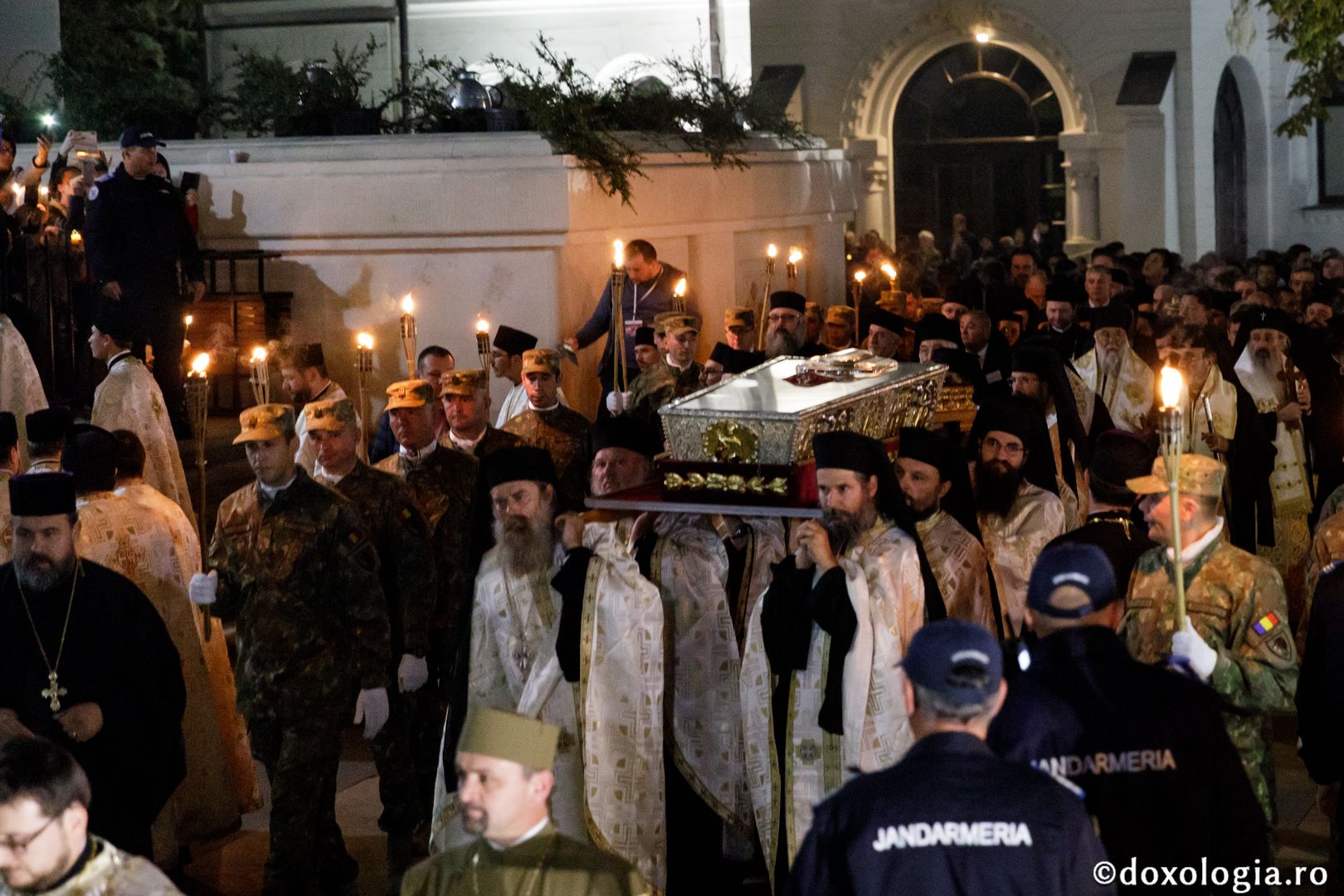 foto: Oana Nechifor Hramul Sfintei Parascheva: Toată suflarea în duh de rugăciune la „Calea Sfinților”