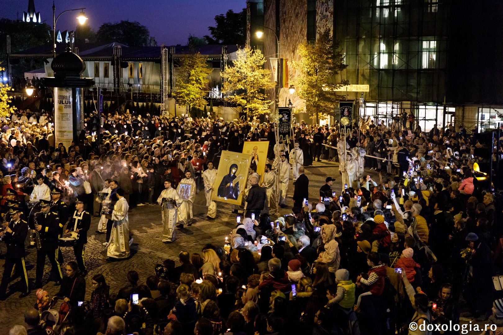 foto: Oana Nechifor Hramul Sfintei Parascheva: Toată suflarea în duh de rugăciune la „Calea Sfinților”