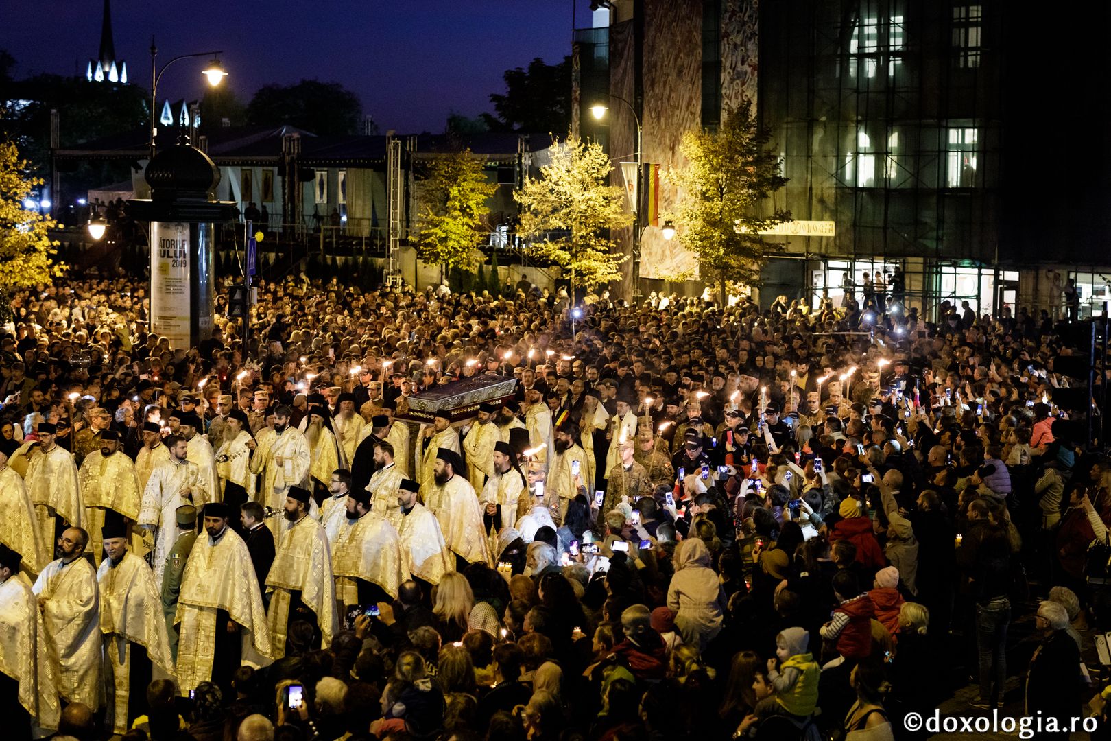 foto: Oana Nechifor Hramul Sfintei Parascheva: Toată suflarea în duh de rugăciune la „Calea Sfinților”