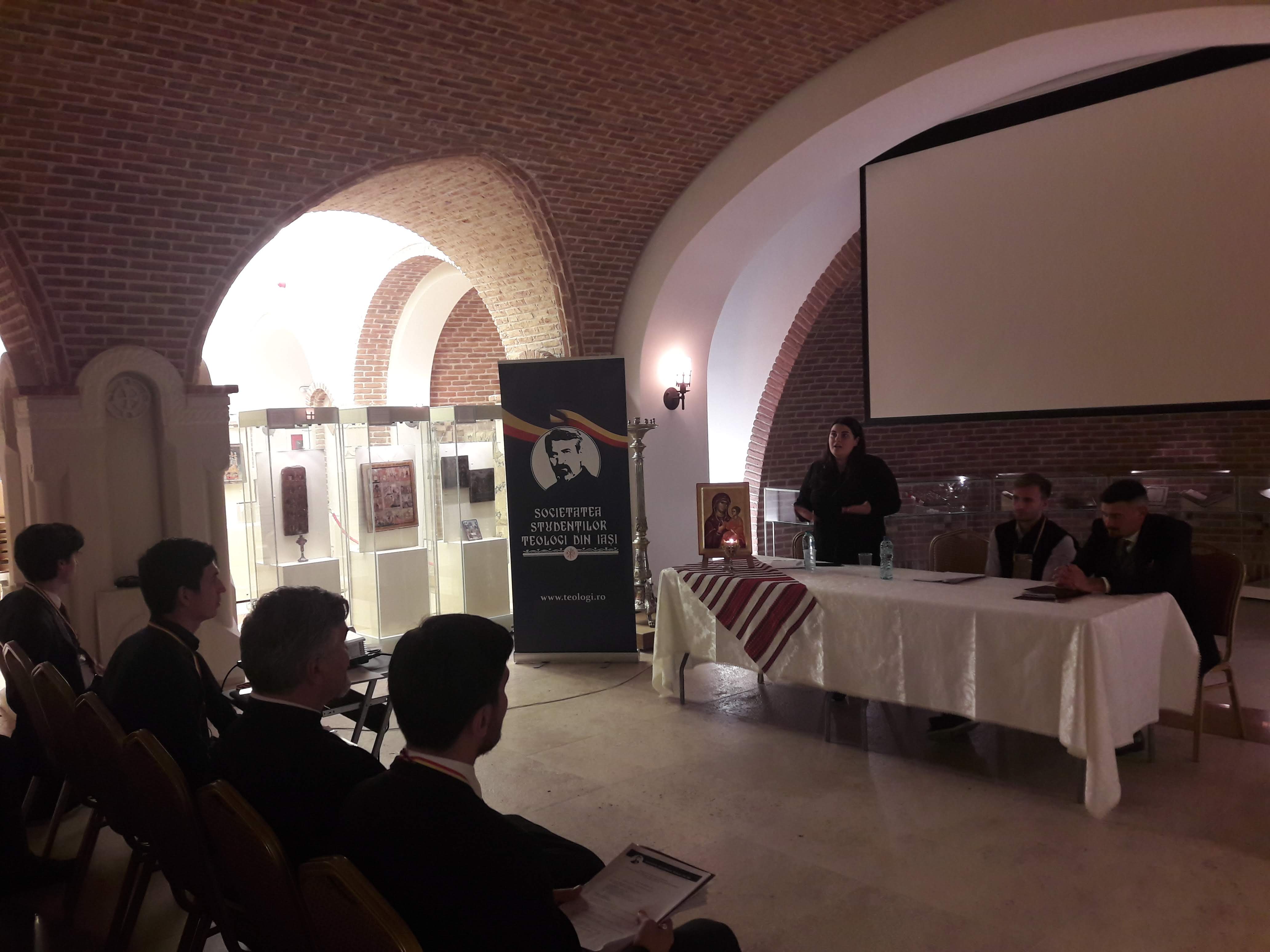 Simpozionul Național Studențesc „Biserica și satul” are loc la Iași