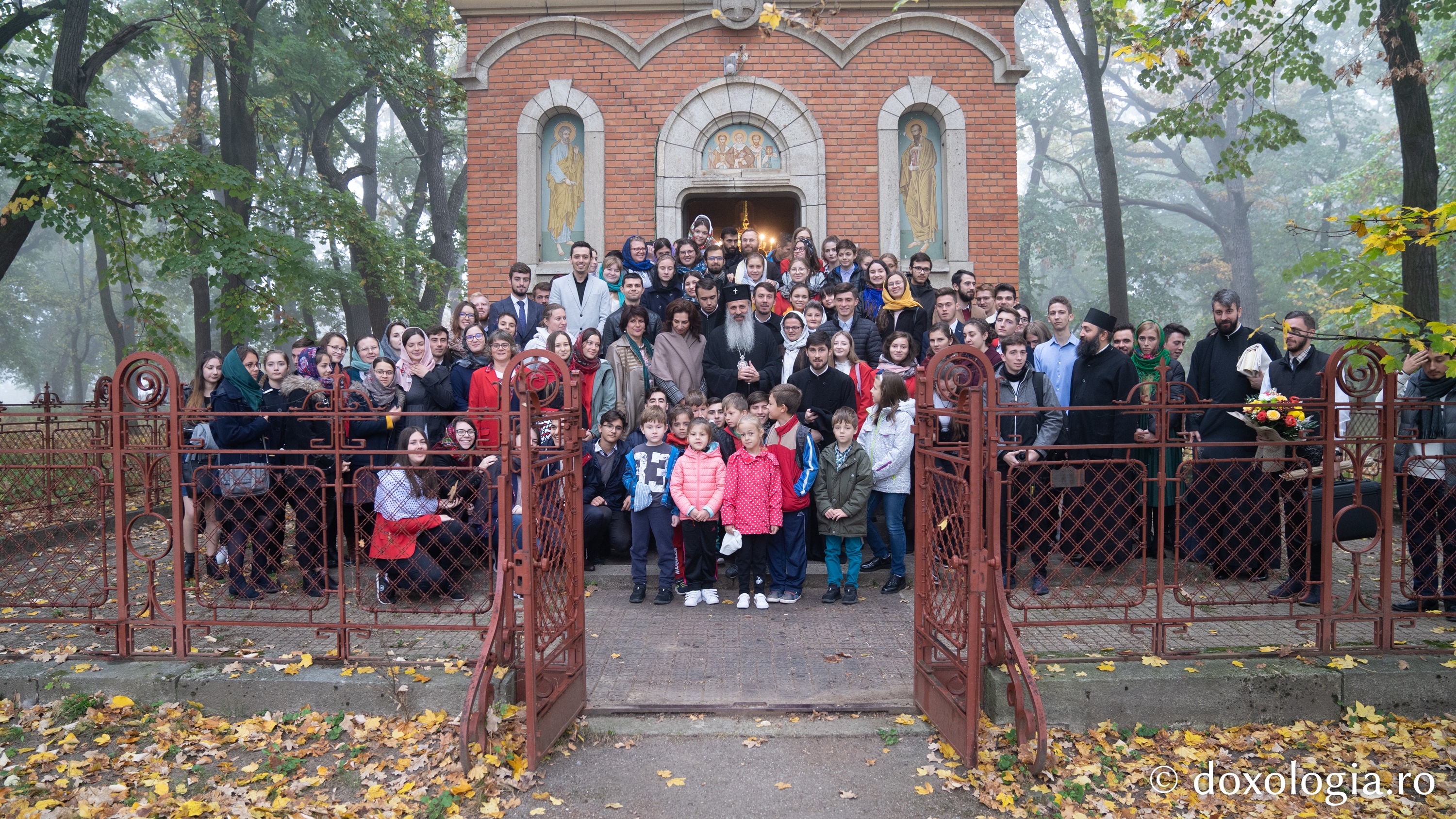 IPS Teofan, către liceeni: „Îl rog pe Dumnezeu să vă dăruiască discernământ în alegerea grupului de prieteni”