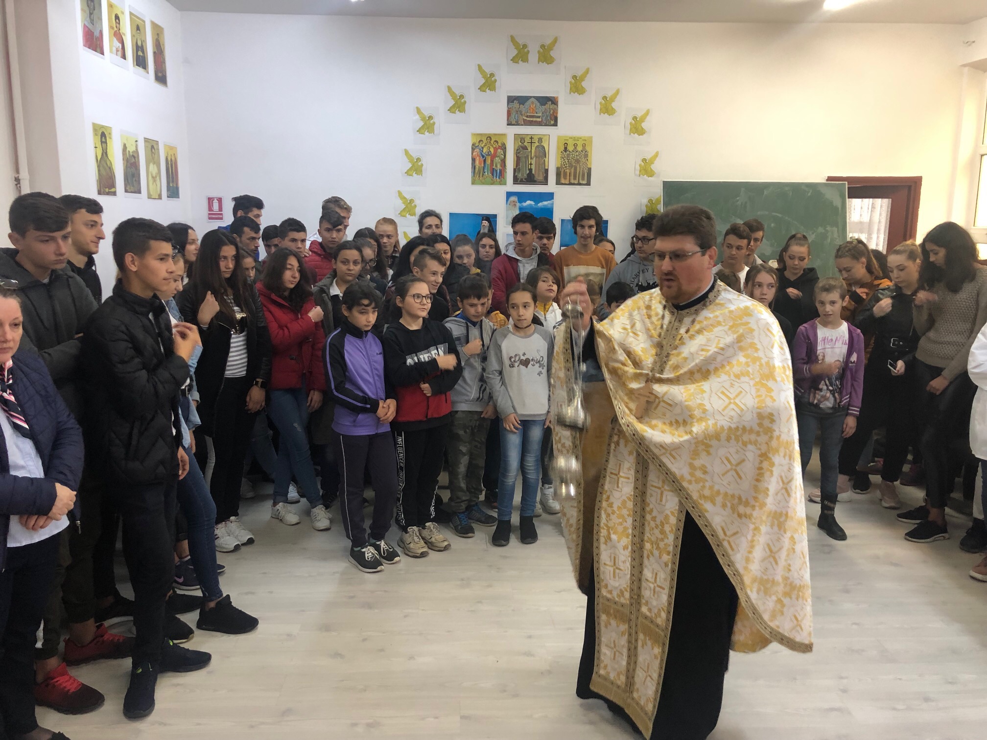 Sfântul Apostol Iacob, serbat într-un liceu din judeţul Bacău