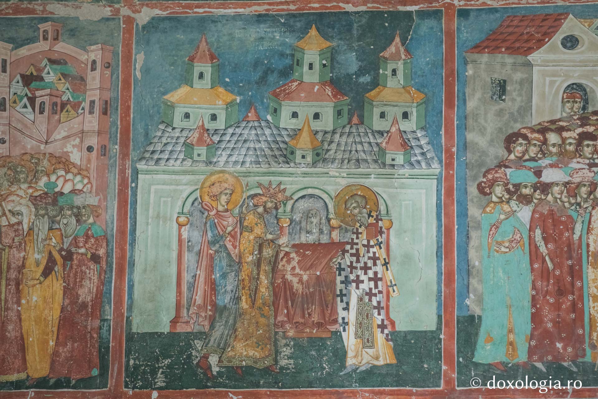 Convertirea împăratului – Reprezentare iconografică pe peretele exterior de vest al bisericii Arbore / Foto: Pr. Silviu Cluci Convertirea împăratului