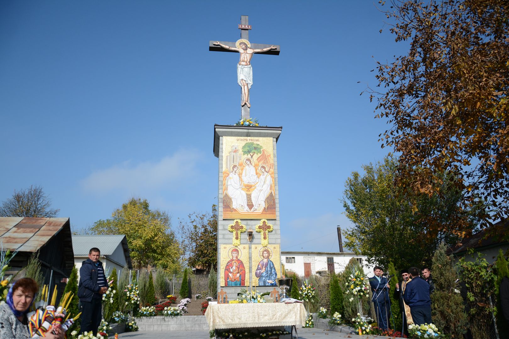 foto: Flavius Popa Biserica din Brăești închinată Sfintei Parascheva a fost resfințită