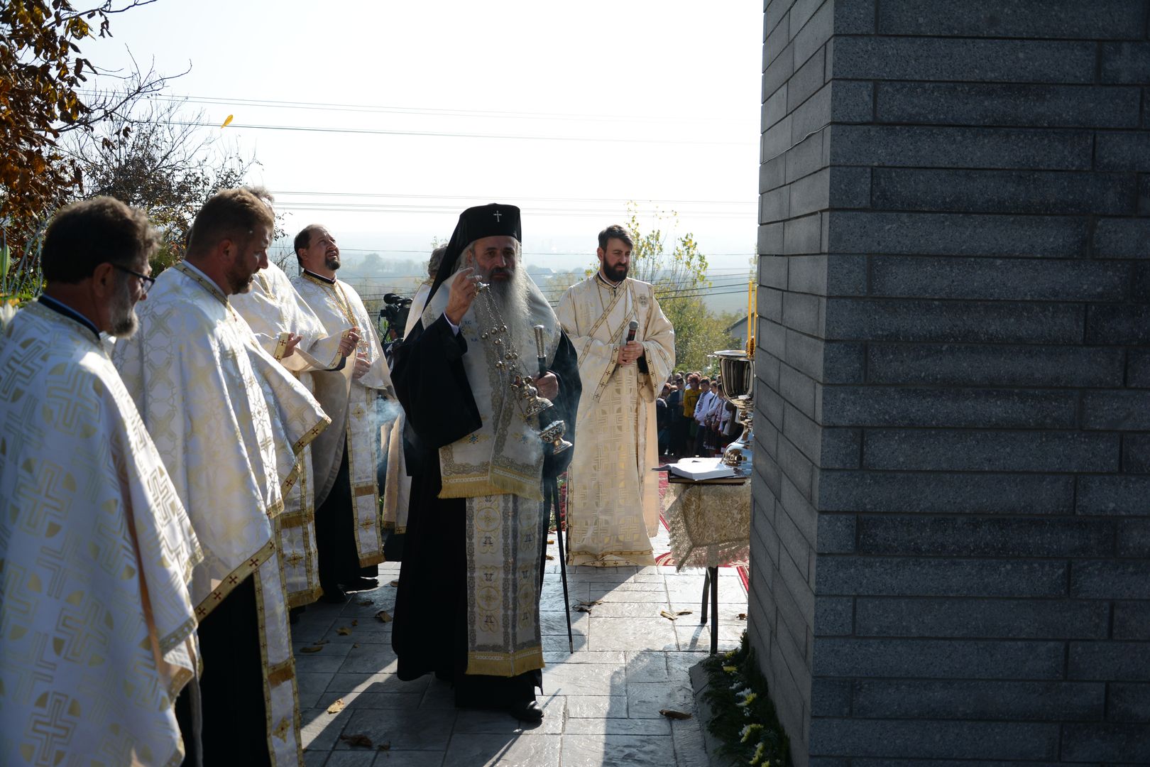 foto: Flavius Popa Biserica din Brăești închinată Sfintei Parascheva a fost resfințită