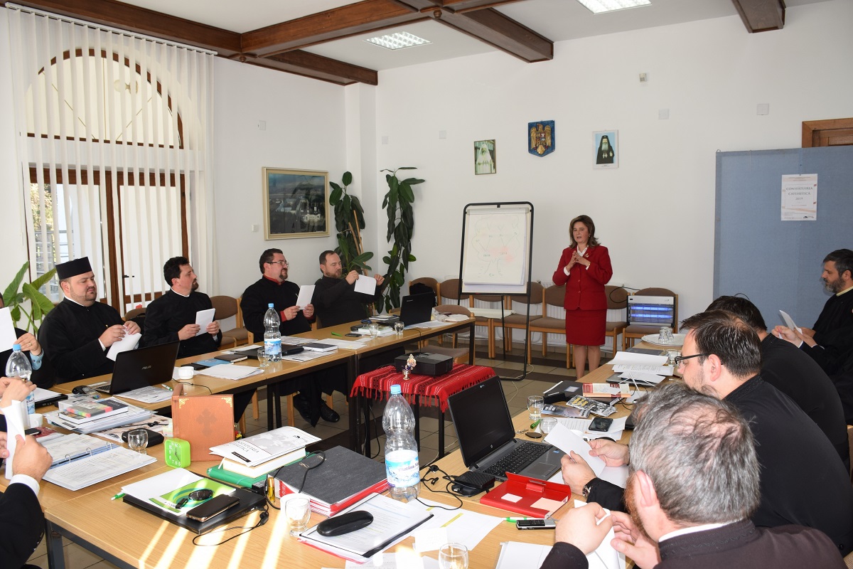 Consfătuirea catehetică anuală din Arhiepiscopia Iaşilor: rezultate şi proiecte