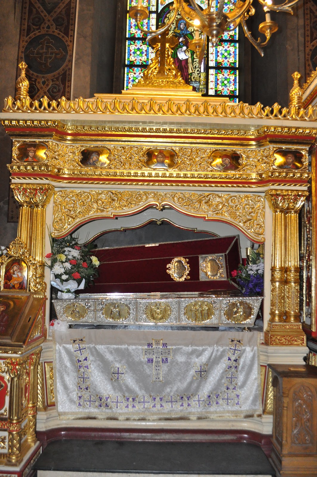 Daruri pentru Sfânta Parascheva, în semn de mulţumire