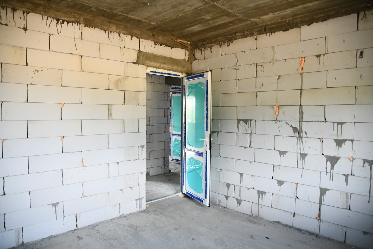 Casa celor zece copii din satul Ion Neculce, aproape de finalizare