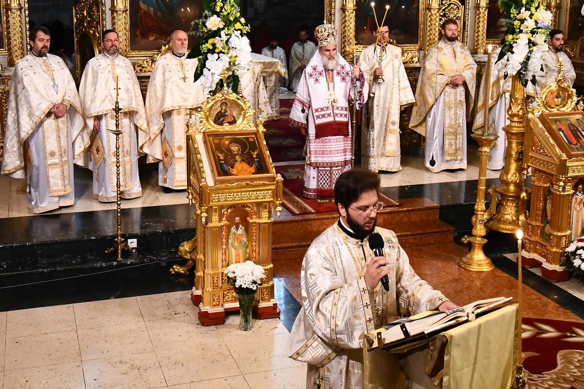 Prima Liturghie arhierească din programul sărbătorii Sfintei Parascheva