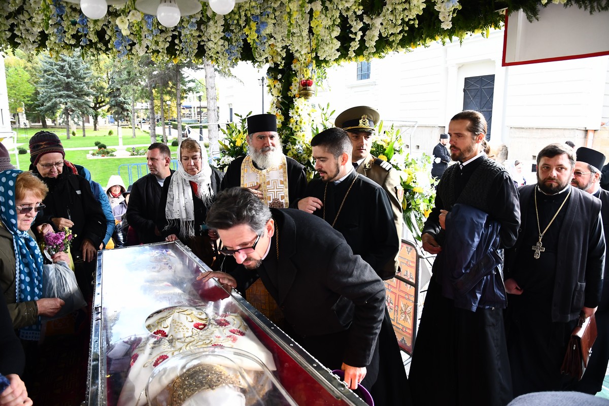 Foto: Constantin Ciofu Preoţii din Mitropolia Basarabiei s-au rugat în Catedrala Mitropolitană din Iaşi