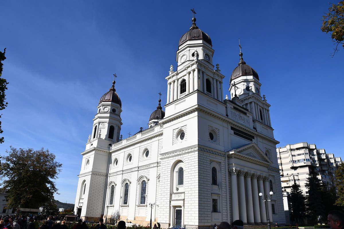 Ocrotitorii Moldovei în evlavia poporului