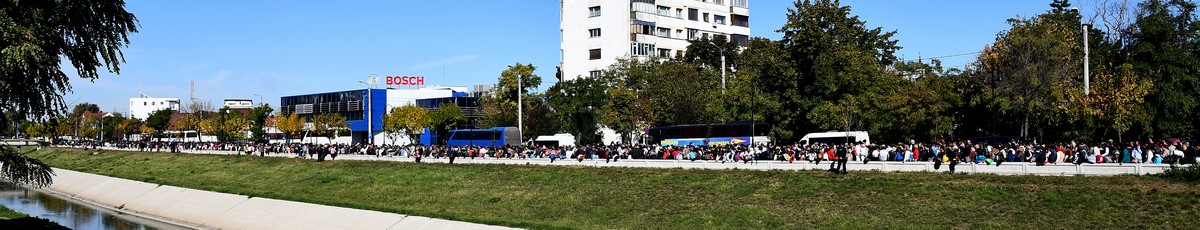 Pelerini la rândul răbdării, în cinstea sfinţilor