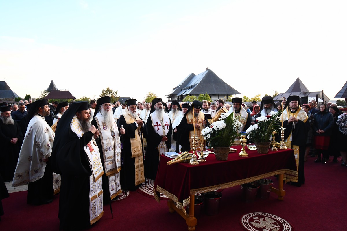 Foto: Constantin Ciofu Așezământul „Sfântul Ierarh Iosif cel Milostiv” al Mănăstirii Hadâmbu a fost sfințit