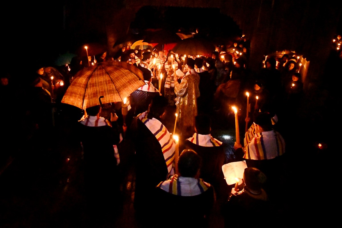 Procesiune închinată sfinților la Mănăstirea Nechit