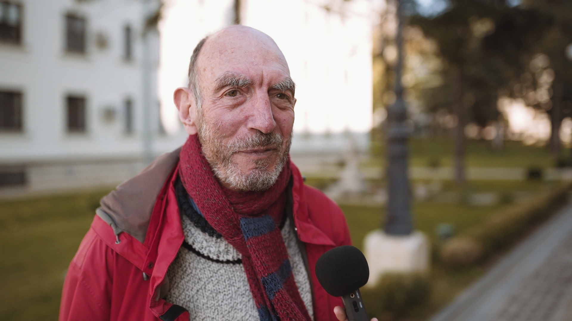 (Video) Un englez catolic, pelerin la Sfânta Parascheva: „Treapta cea mai înaltă a harului la un om este când se sfințesc și oasele”