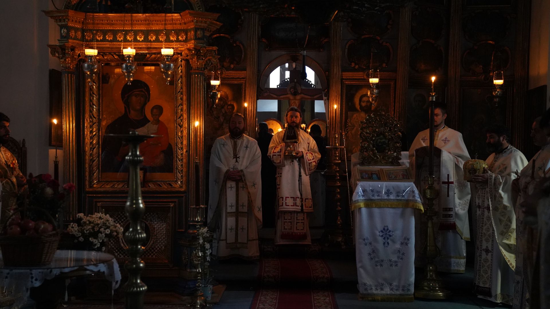 Cursuri preoțești la Miclăușeni – PS Damaschin Dorneanul și pr. Radu Preda, alături de clericii participanți