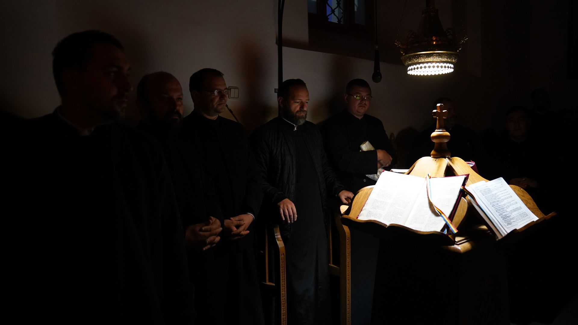 Cursuri preoțești la Miclăușeni – PS Damaschin Dorneanul și pr. Radu Preda, alături de clericii participanți