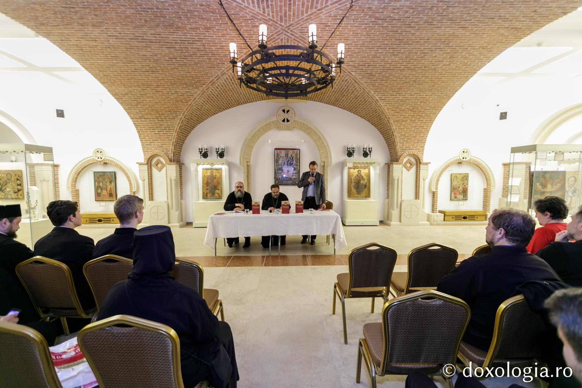 Lansare de carte în cinstea Sfântului Ierarh Spiridon