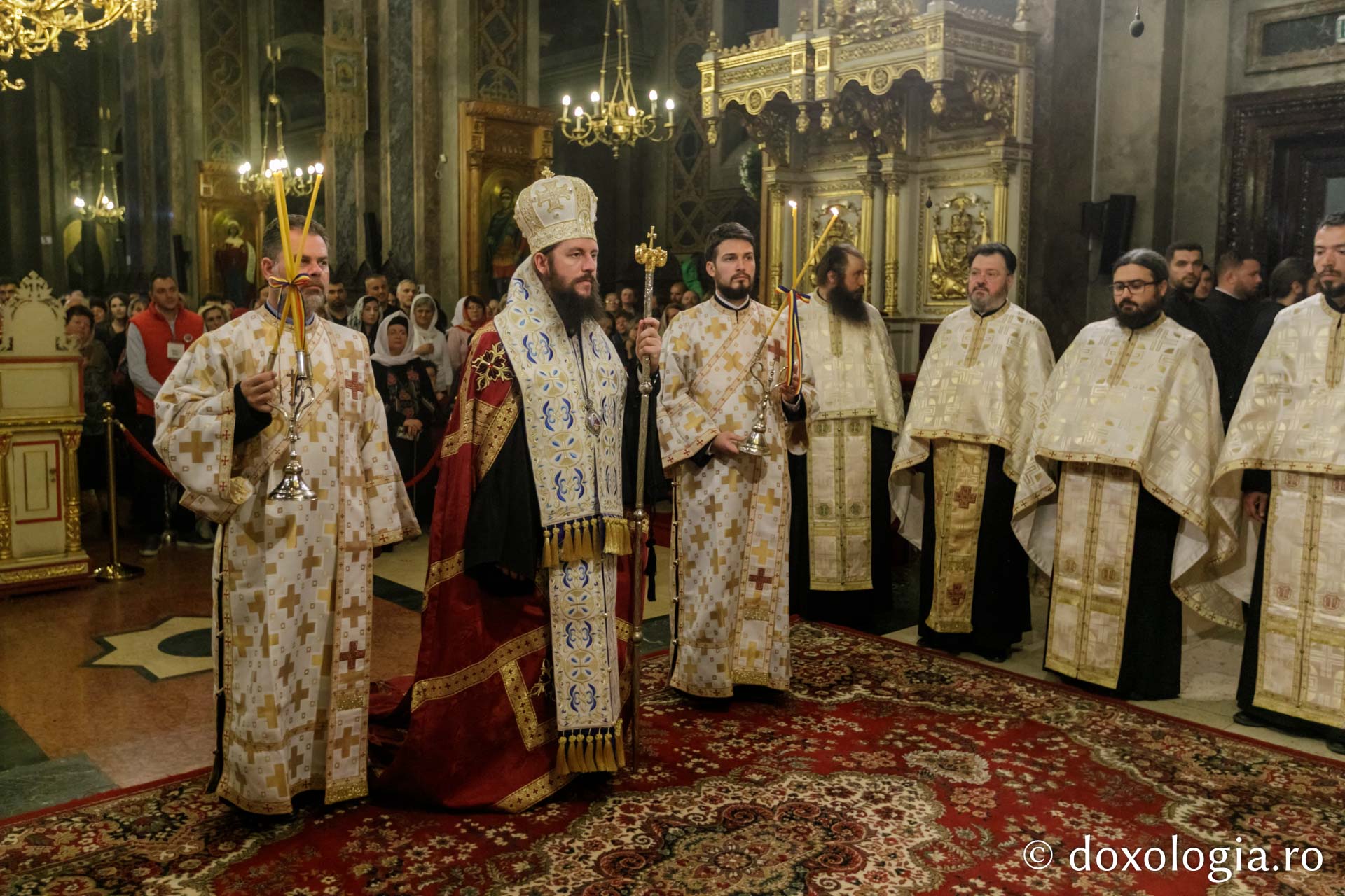 Slujba Privegherii de Hramul Sfintei Parascheva la Catedrala Mitropolitană