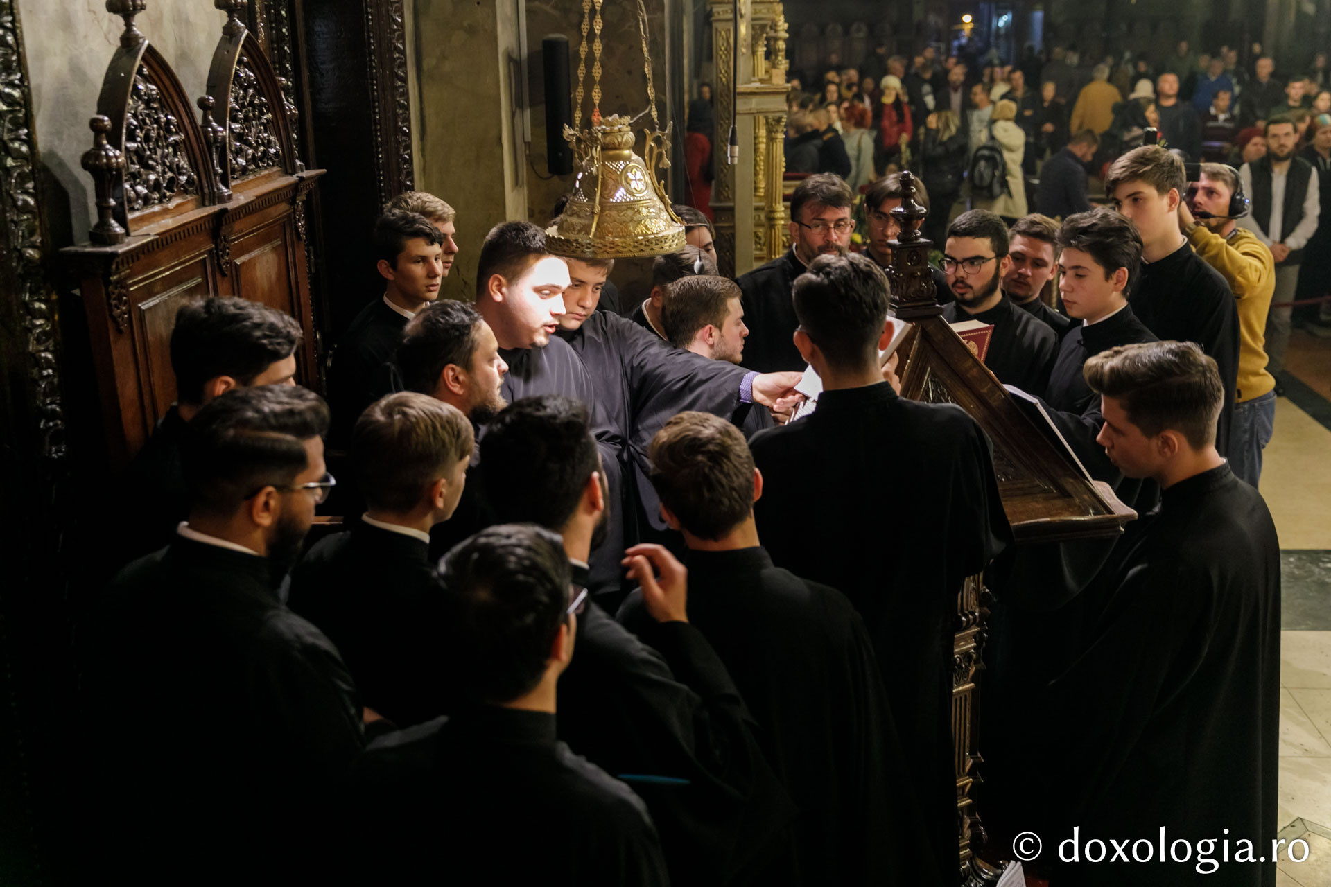 Priveghere în cinstea Sfântului Gheorghe, ocrotitorul Mitropoliei Moldovei și Bucovinei, la Catedrala din Iași