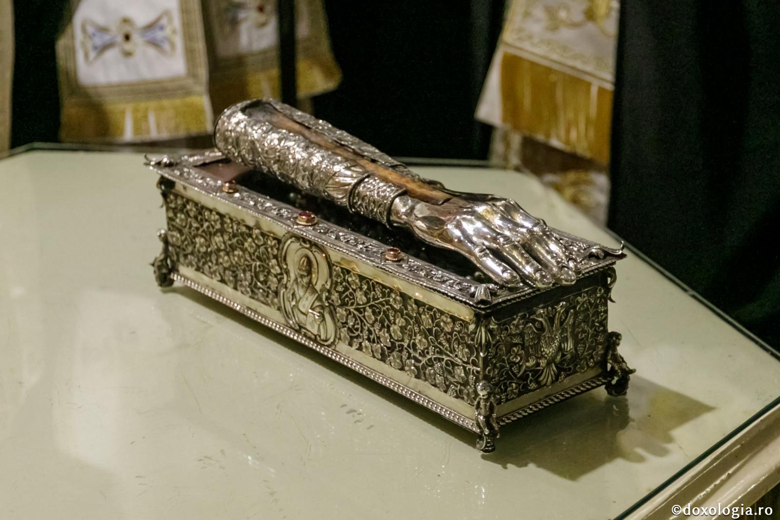 (Video) Mâna dreaptă a Sfântului Ierarh Spiridon