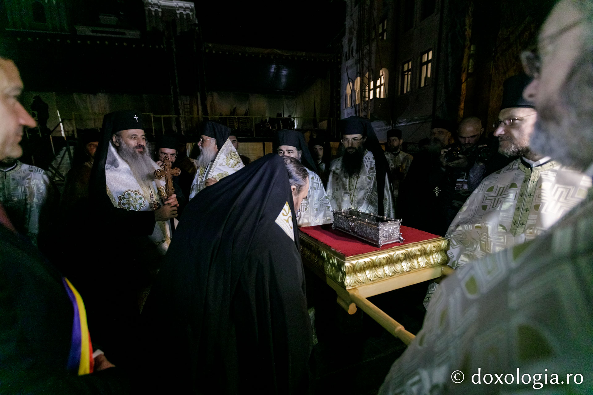 Racla cu mâna Sfântului Spiridon a ajuns la Iași