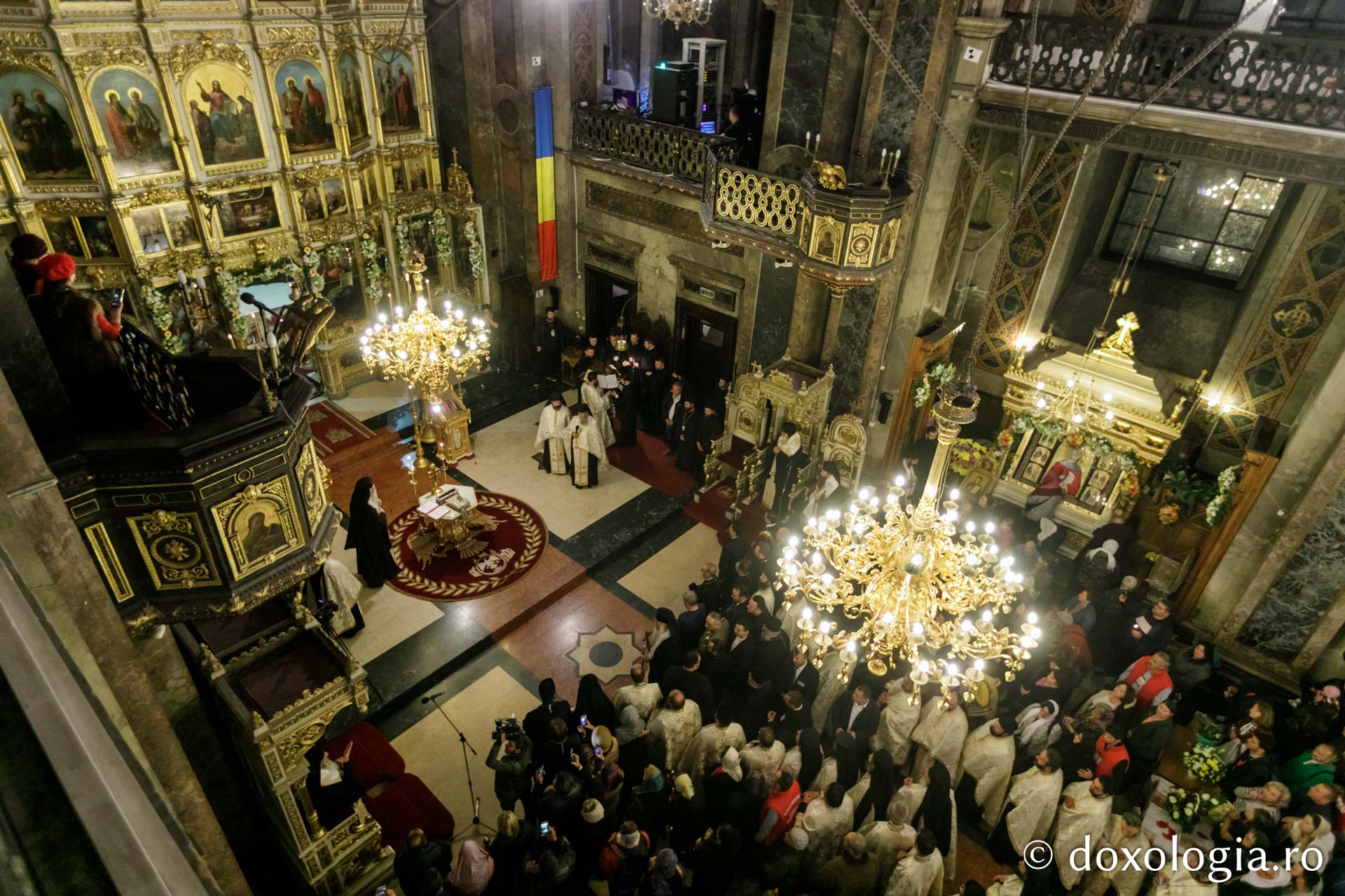 Racla cu mâna Sfântului Spiridon a ajuns la Iași