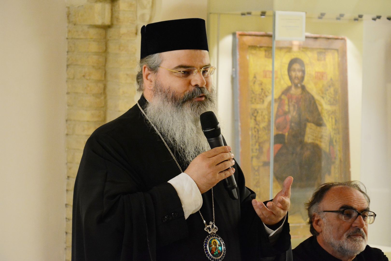 Lansare de carte la Muzeul Mitropolitan din Iași – „Iisus Hristos, Iubirea trădată”