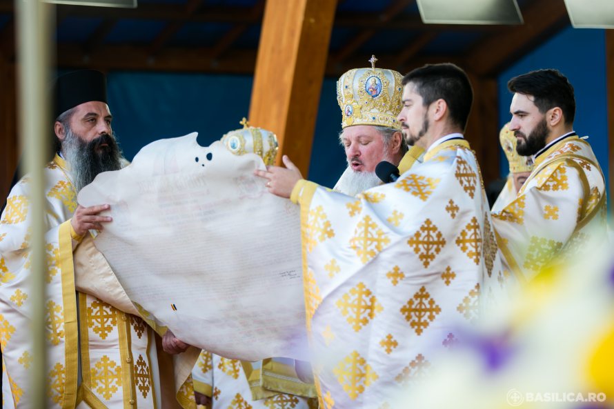 Canonizarea Sfântului Dionisie a fost proclamată la București în ziua Sfântului Dimitrie cel Nou