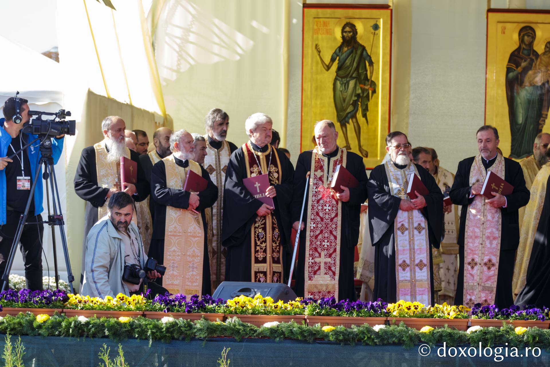 (Video) „Crucea Moldavă” pentru cei care au sprijinit construirea de biserici în comunism