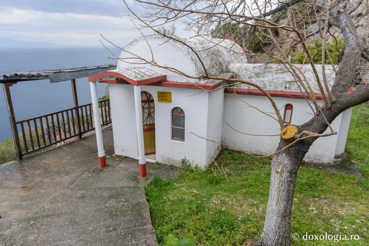 Locul unde se află mormântul lui Gheron Iosif Isihastul - Nea Skiti