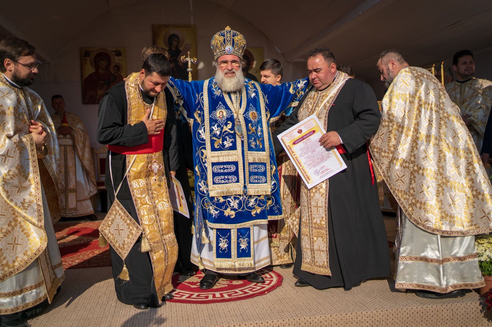 Binecuvântări arhierești în Eparhia Romanului și Bacăului