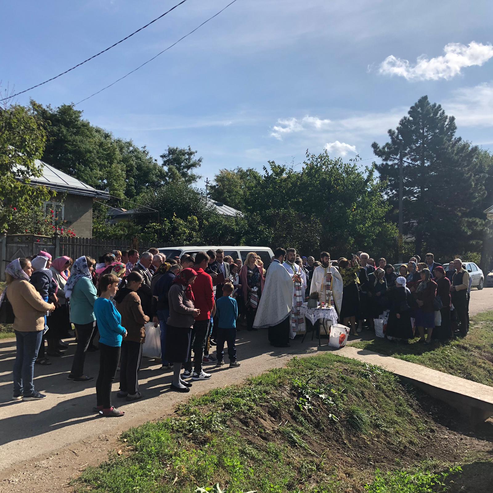 Sfințire de troiță în Parohia Ciornohal