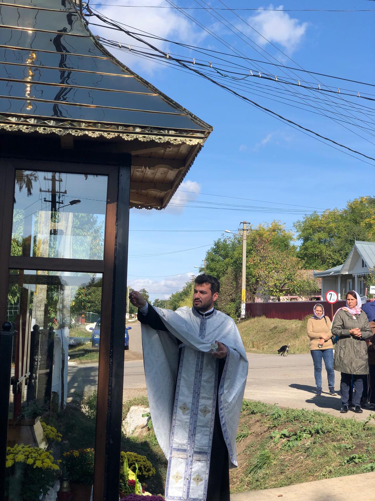 Sfințire de troiță în Parohia Ciornohal